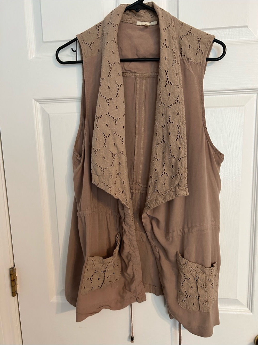 Sleeveless Crochet Trim Vest in Taupe
